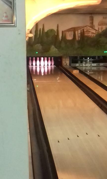 Bowling Roma Restaurant